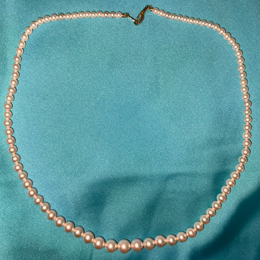 🐋🐚Pearl Necklace❤️ - Picture 3 of 8